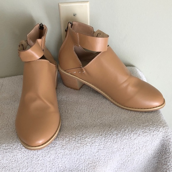 Ankle Strap Boot Shoes - Picture 2 of 7